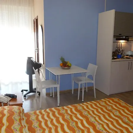 Aparthotel Sea 3*