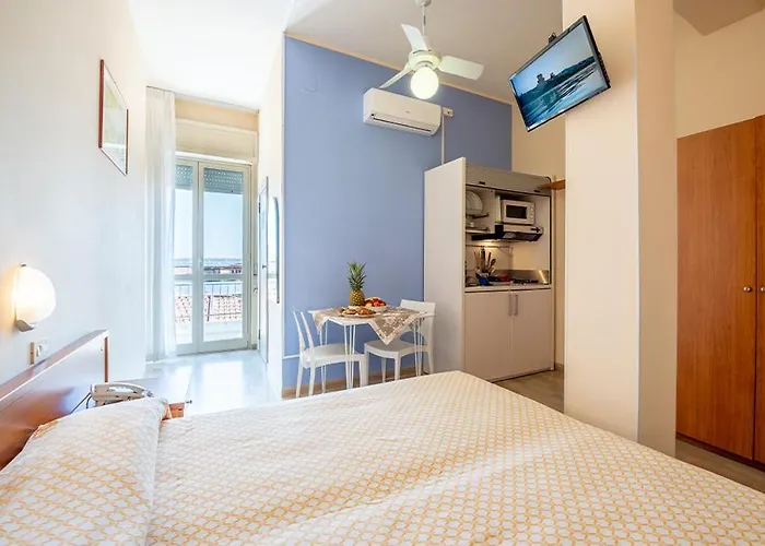 Ξενοδοχείο με διαμερίσματα Sea 3*