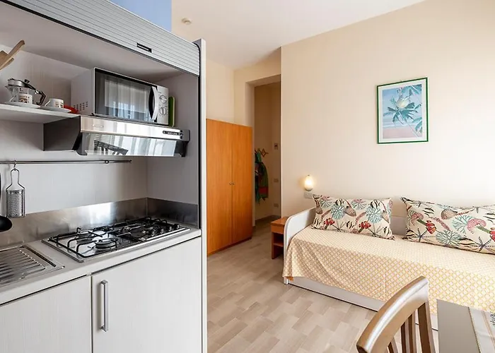 Sea Ξενοδοχείο με διαμερίσματα 3*