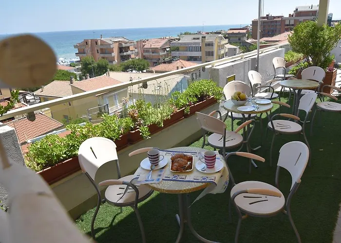 アパートホテル Sea 3*