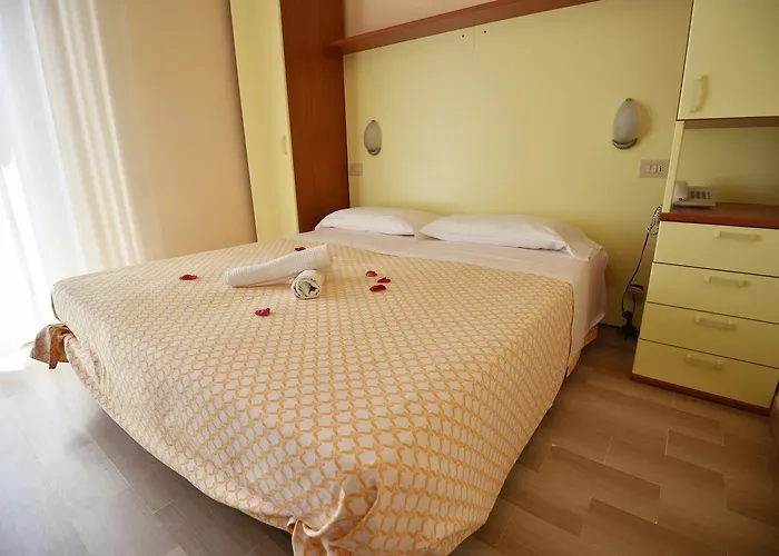 Ξενοδοχείο με διαμερίσματα Sea 3*